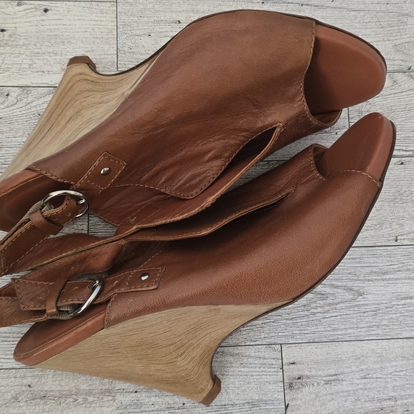 Anthropologie Latitude Femme Leather Wedges Heels - Picture 3 of 4
